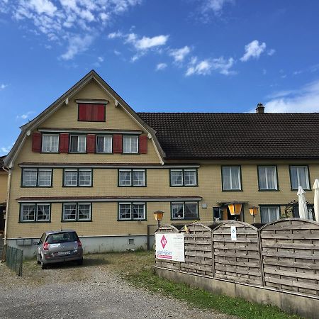 Bed and Breakfast Wohlfuehloase Fuer Mensch Und Hund Uzwil Экстерьер фото